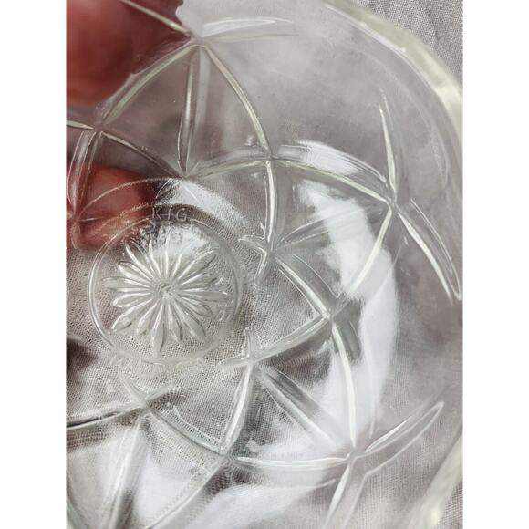 Vintage Small Bowl KIG Malaysia Clear round 4" Scalloped Mini Cut Glass Burst - Picture 3 of 6